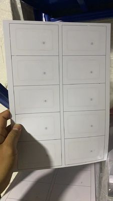 Carpeta de incrustación de tarjetas RFID de PVC / hoja prelamada con chip ID TK4168/IC F08 para la producción de tarjetas RFID inteligentes