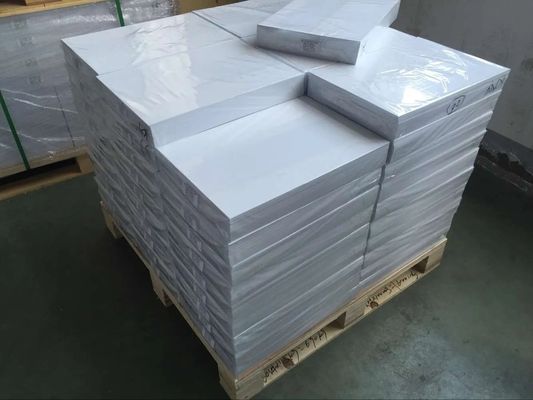 Hoja de plástico de PVC reciclable de color blanco de 0,3 mm ecológica para la producción de tarjetas Smat