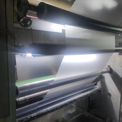 Rango de espesor 0,12-0,76 mm Impresión offset de hojas de núcleo de PVC en plástico para toda la serie de producción de impresoras offset