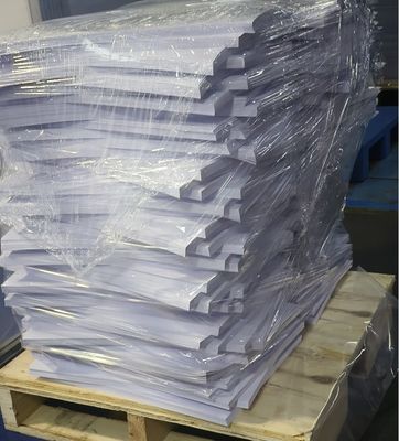 Hoja de PVC impresa por inyección de tinta blanca con fuerte resistencia a la descamación para imágenes de alta resolución y tamaños personalizados