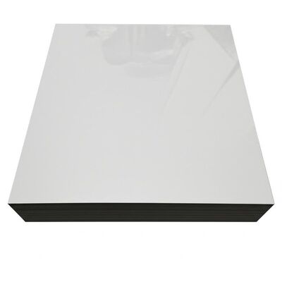 HRC80±20 Material de tarjeta inteligente con dureza superficial, tinta de impresión UV y transmisión térmica de 0.04cal/℃.cm.sec para la producción de tarjetas RFID