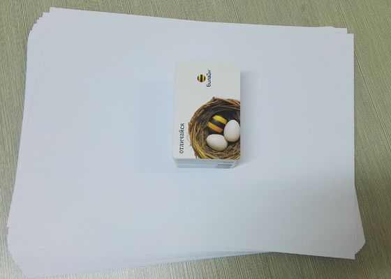 Escoja el blanco del Pvc de la hoja imprimible de la base/el color comunes echados a un lado del blanco de la cena