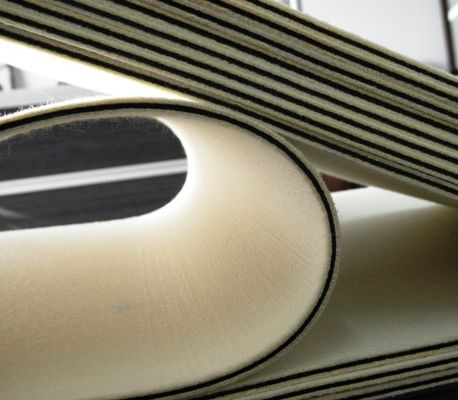 Material de lana laminado blanco del amortiguador del fieltro del cojín de A4 3m m para la laminación de la tarjeta del RFID