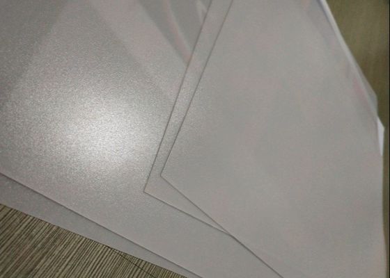Hoja plástica de la base de la PC clara imprimible compensada del policarbonato para las tarjetas sin contacto de IC