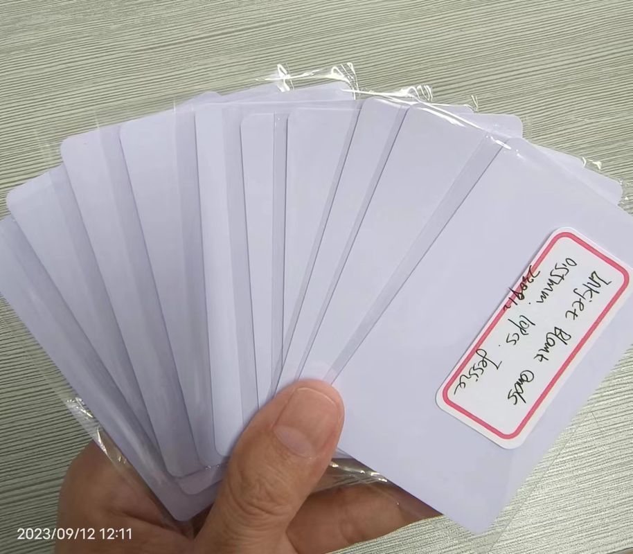 Tarjetas de Pvc blancas de inyección de tinta imprimibles Cr 80 0,4 mm 0,5 mm para la producción de tarjetas