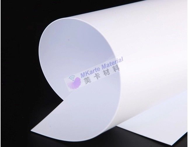 0.25-0.76mm de espesor de alta calidad Eco amigable Reciclado de PVC hoja de núcleo para la fabricación de tarjetas de PVC